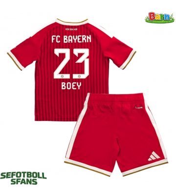 Bayern Munich Sacha Boey #23 Hemmaställ Barn 2026-27 Kortärmad (+ Korta byxor)